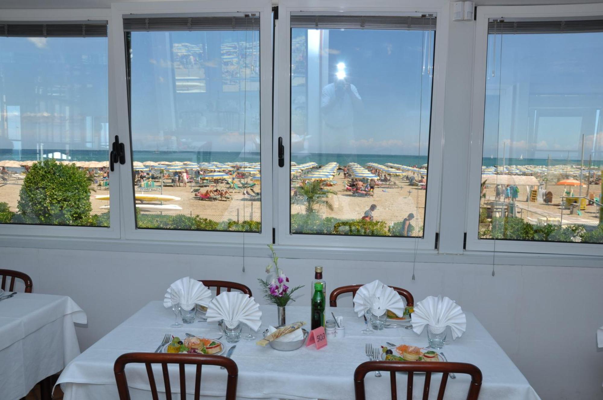 Hotel Driade Sul Mare Rimini Exterior photo